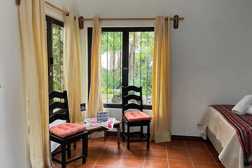 The View House- Antigua Guatemala Toda La Casa