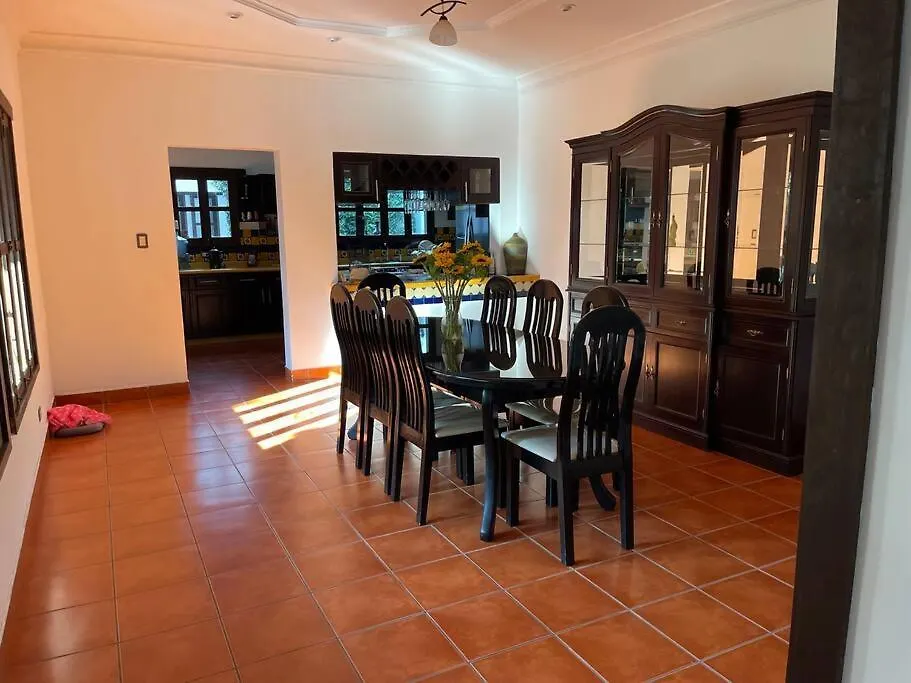بيت للعطل The View House- Antigua Guatemala Toda La Casa