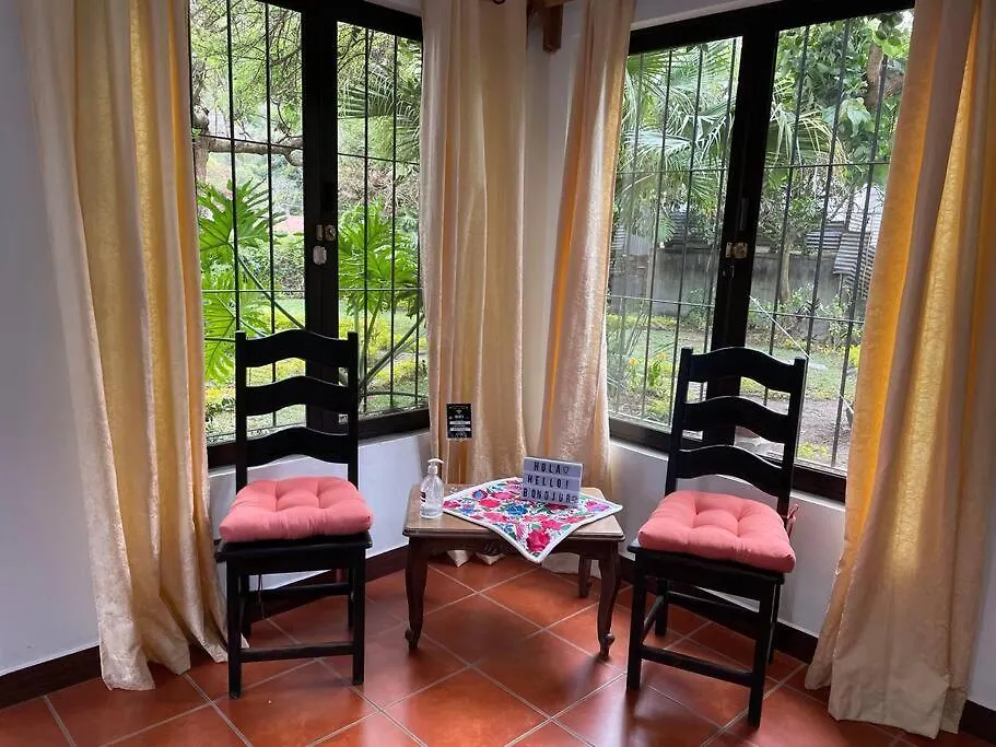 The View House- Antigua Guatemala Toda La Casa بيت للعطل
