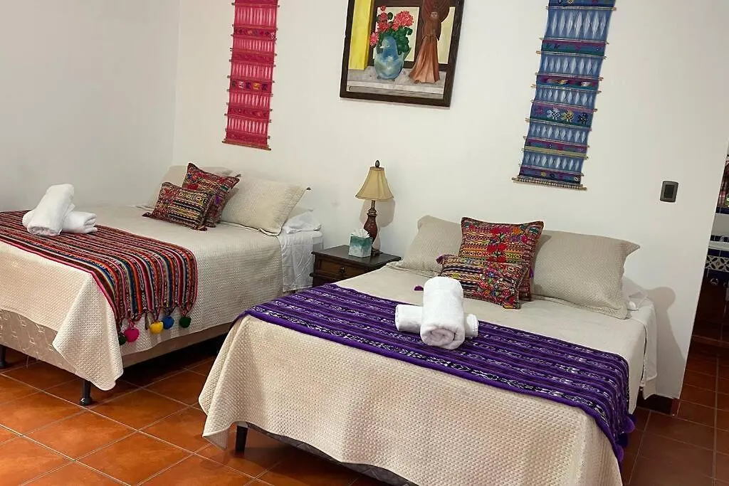 The View House- Antigua Guatemala Toda La Casa
